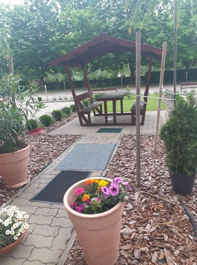Balaton-Parti Luxus Lakas Apartment Siofok Luaran gambar